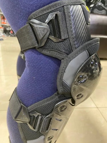 Ones Again Наколенники Carbon Fiber Force в Калиниграде